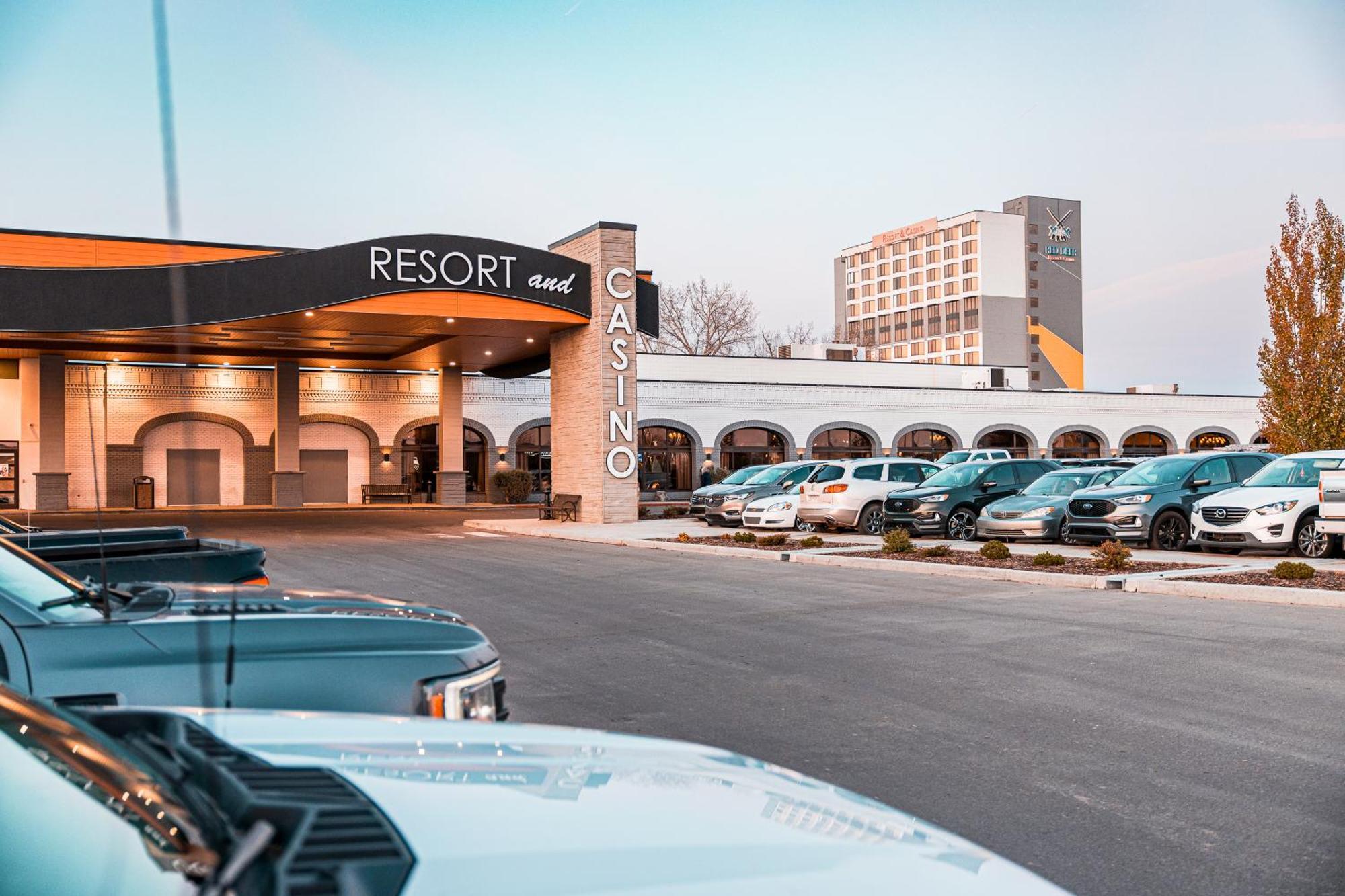 Red Deer Resort & Casino Exteriör bild